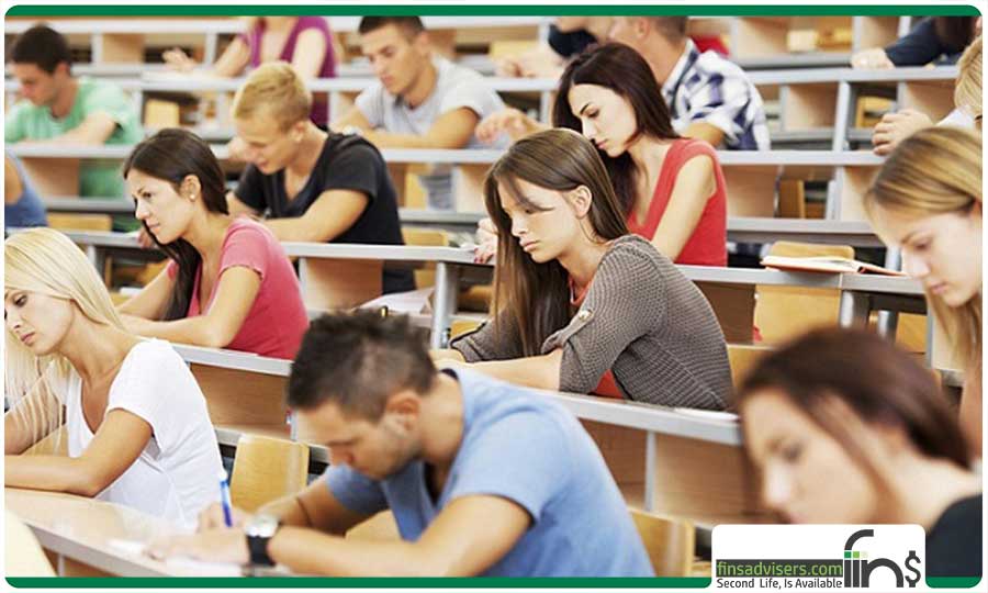 بسیاری از دانشجویان مقطع کارشناسی در دانشگاه های مجارستان تحصیل می کنند